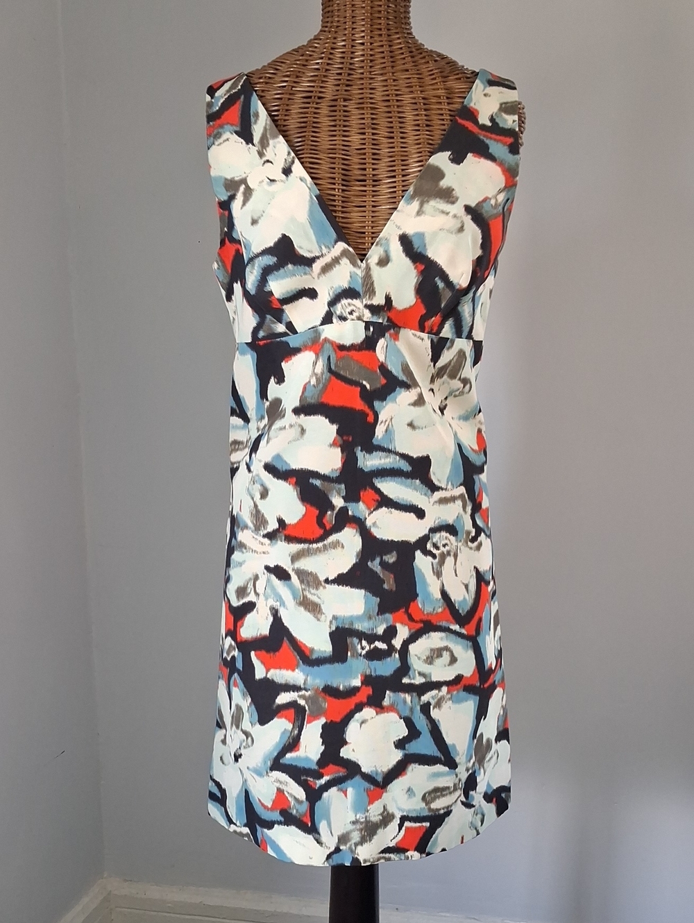 MILLY'S Abstract Floral V-Neck Shift Dress in White, Blue & Red